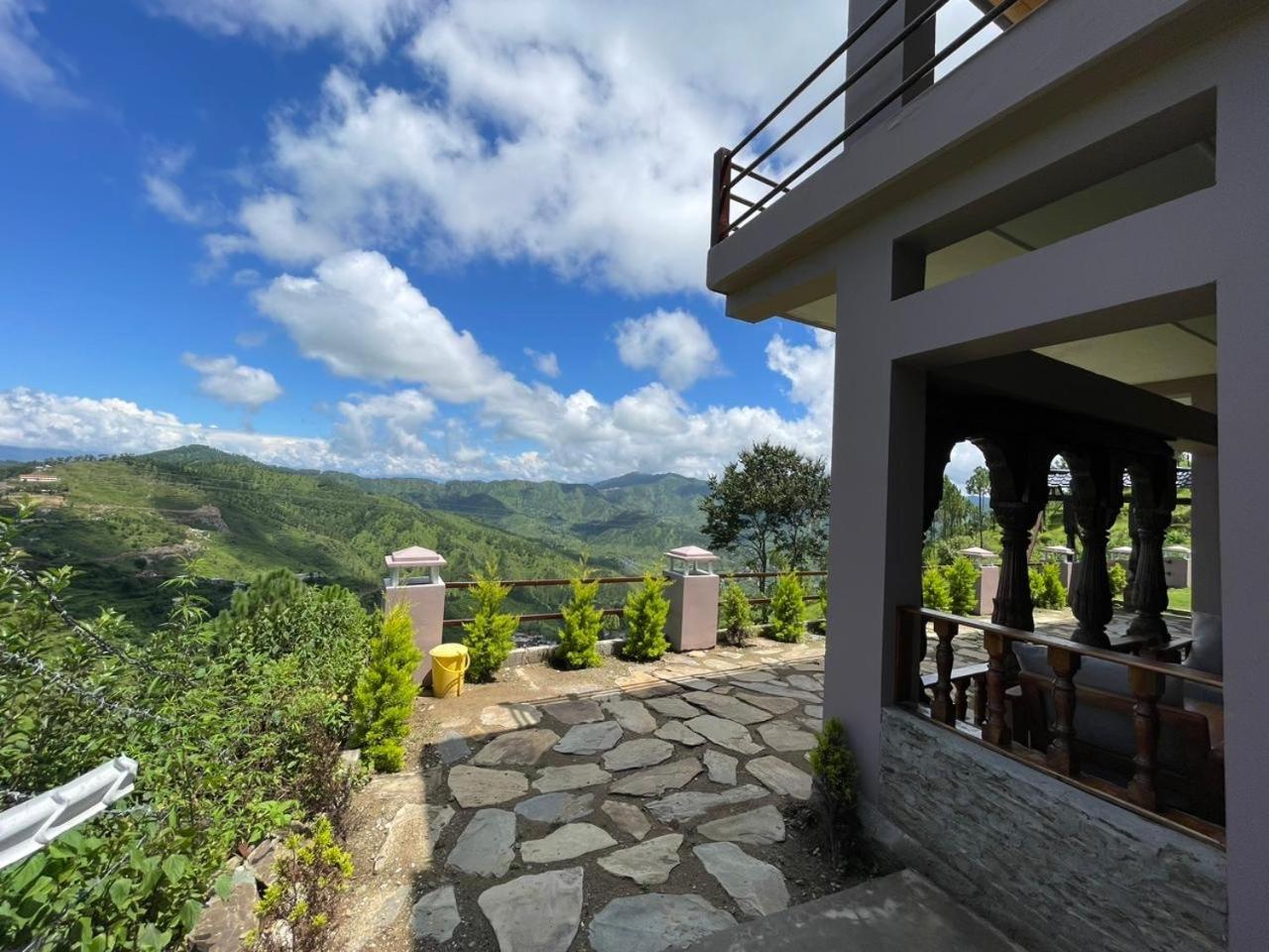 Bsr Farms Resort Pauri Luaran gambar
