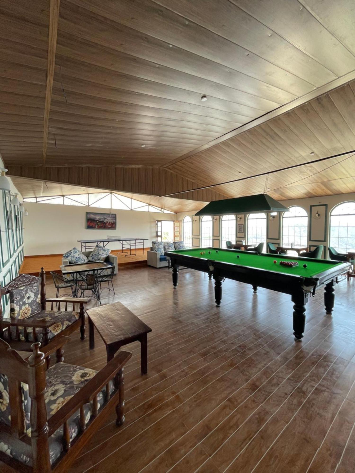Bsr Farms Resort Pauri Luaran gambar
